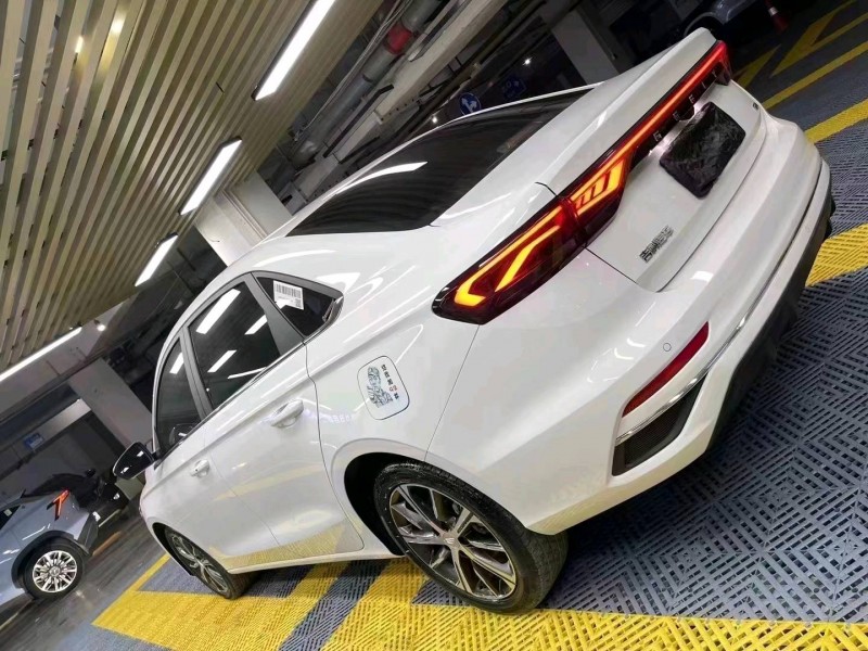 成都22年吉利帝豪6