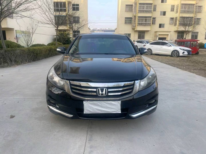 徐州13年本田雅阁1