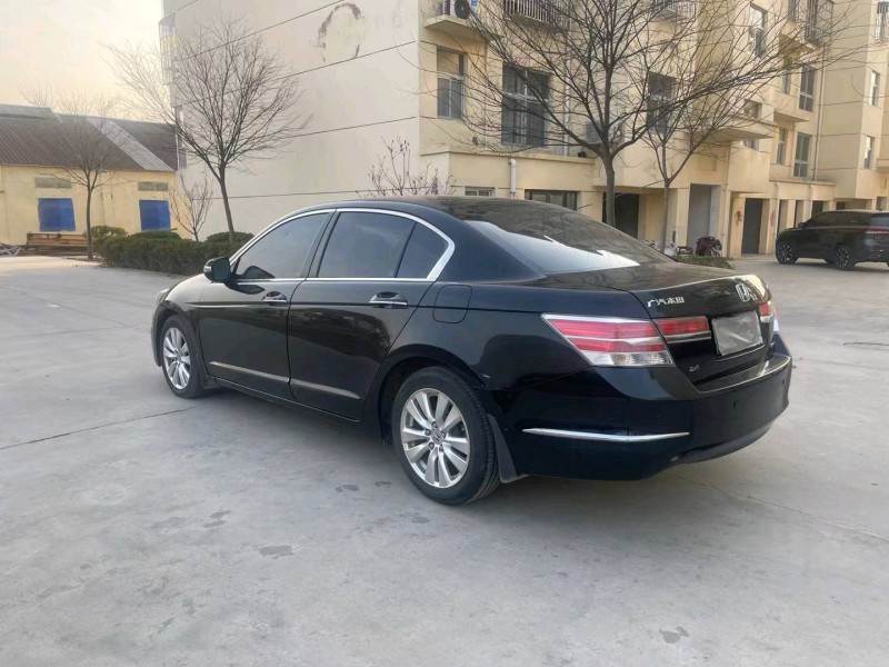 徐州13年本田雅阁5