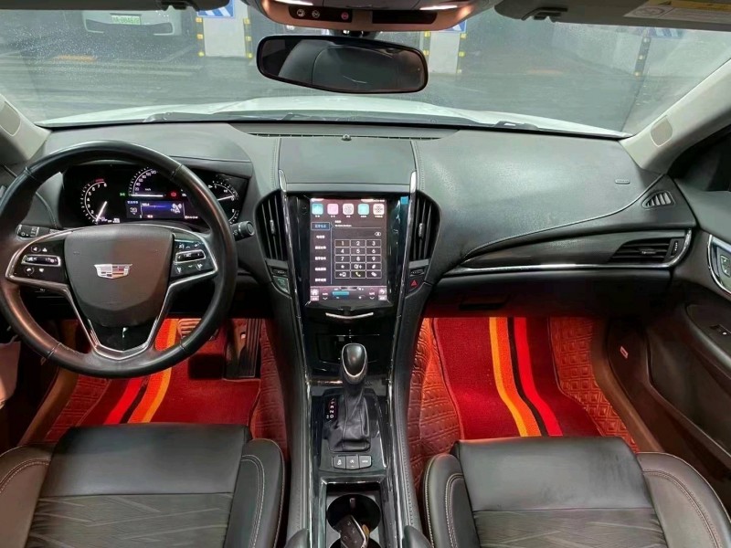 成都19年凯迪拉克ATS8