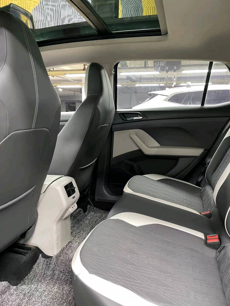 成都19年大众途铠7