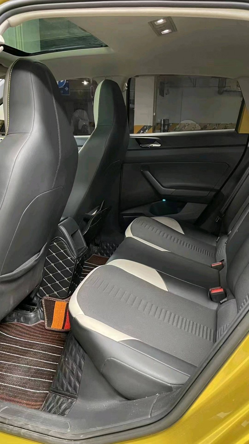 成都19年大众polo7