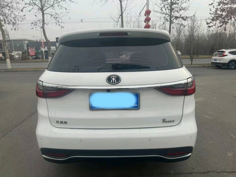 保定19年比亚迪宋MAX9