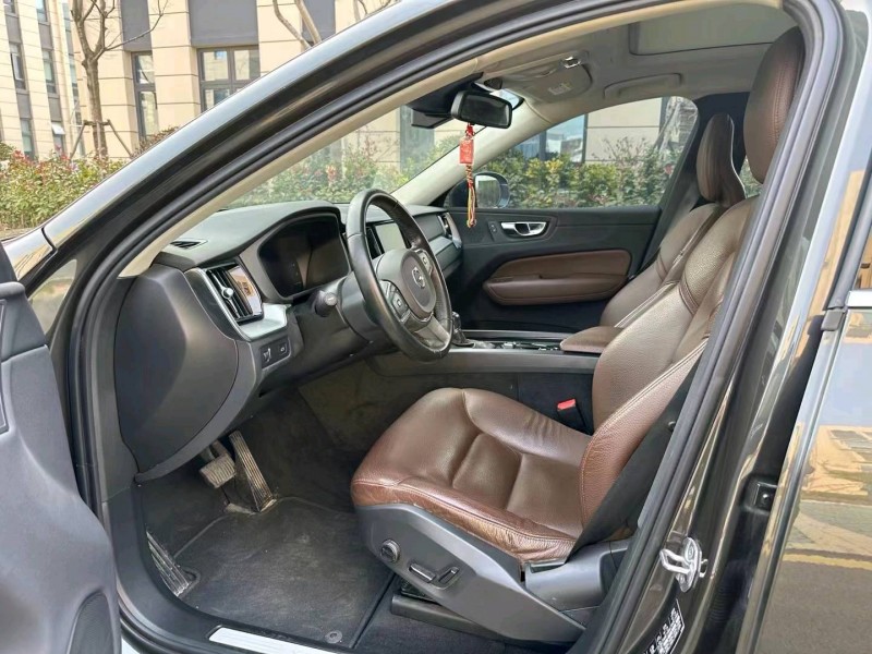 徐州20年沃尔沃XC606