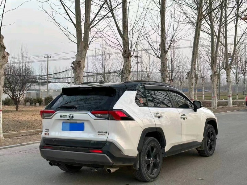 淄博21年丰田RAV4荣放5