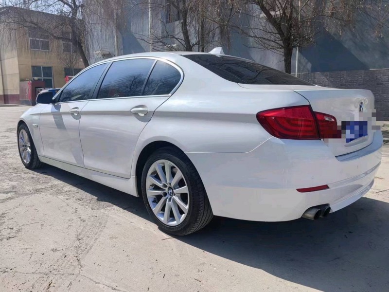 保定12年宝马5系7