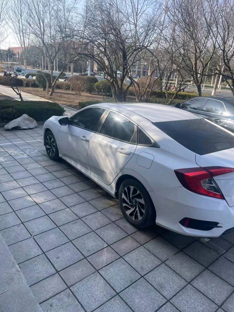 淄博16年本田思域3