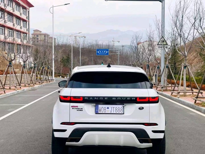 青岛20年路虎极光8