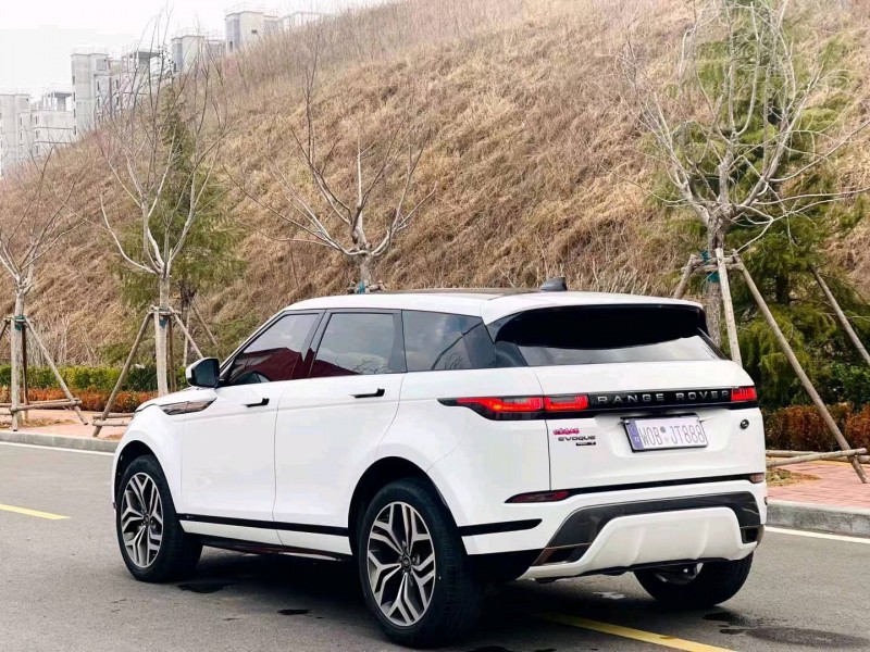 青岛20年路虎极光9