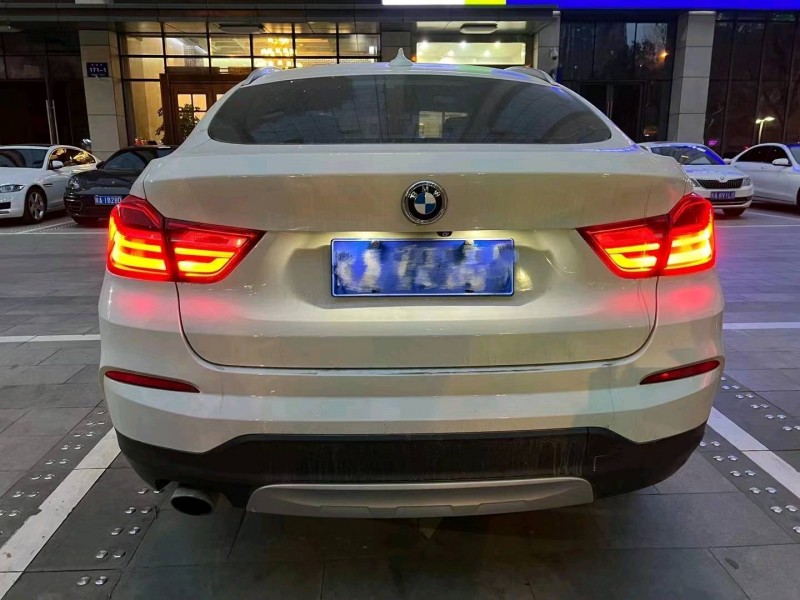 渭南15年寶馬X43