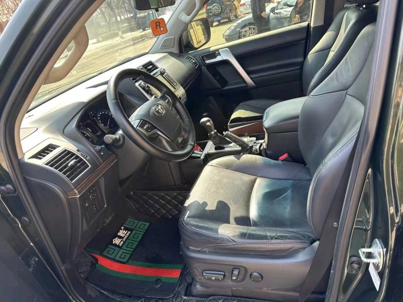 邯郸19年丰田普拉多8