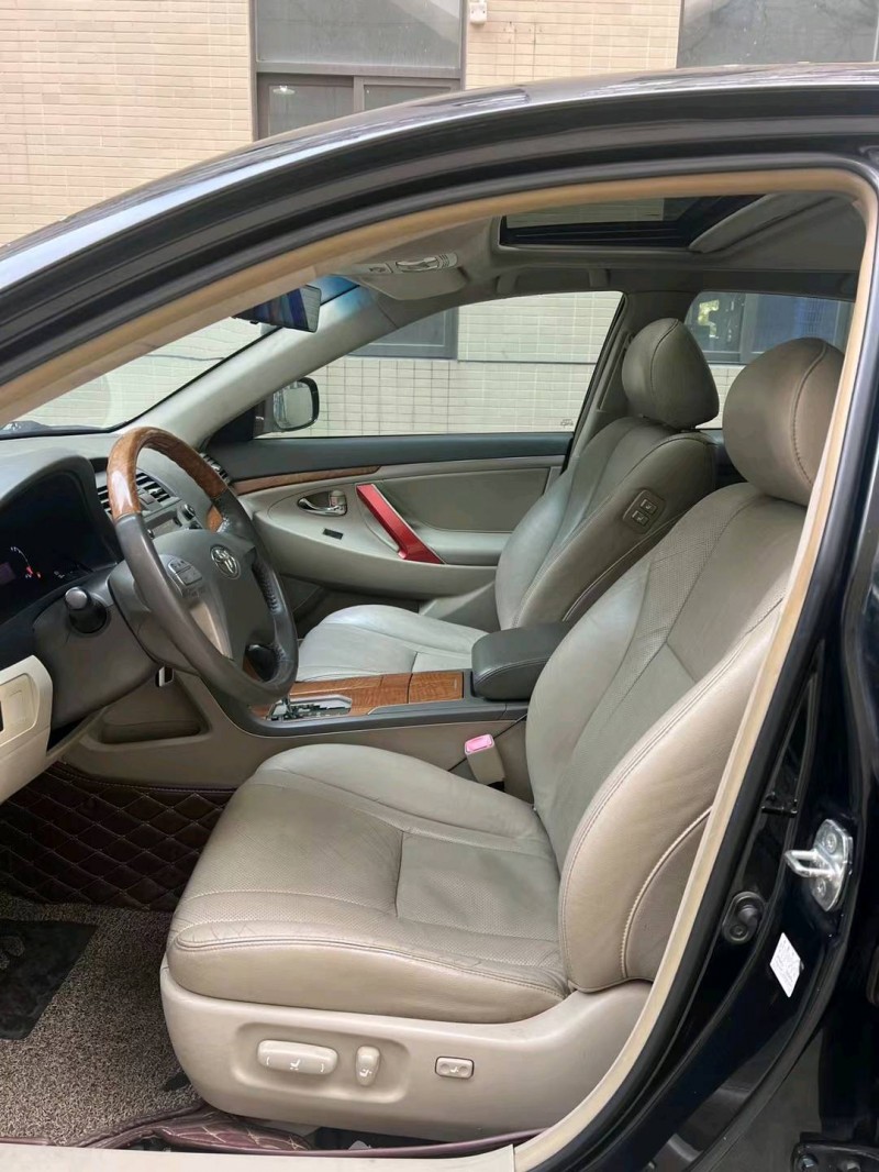 佛山10年丰田凯美瑞5