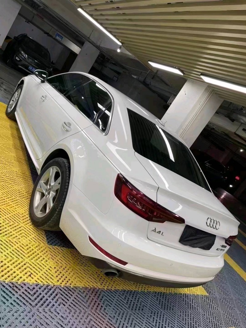 成都18年奥迪A4L4