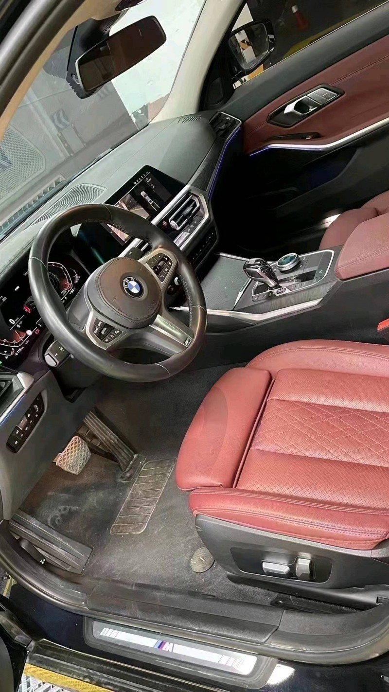 成都22年宝马3系5