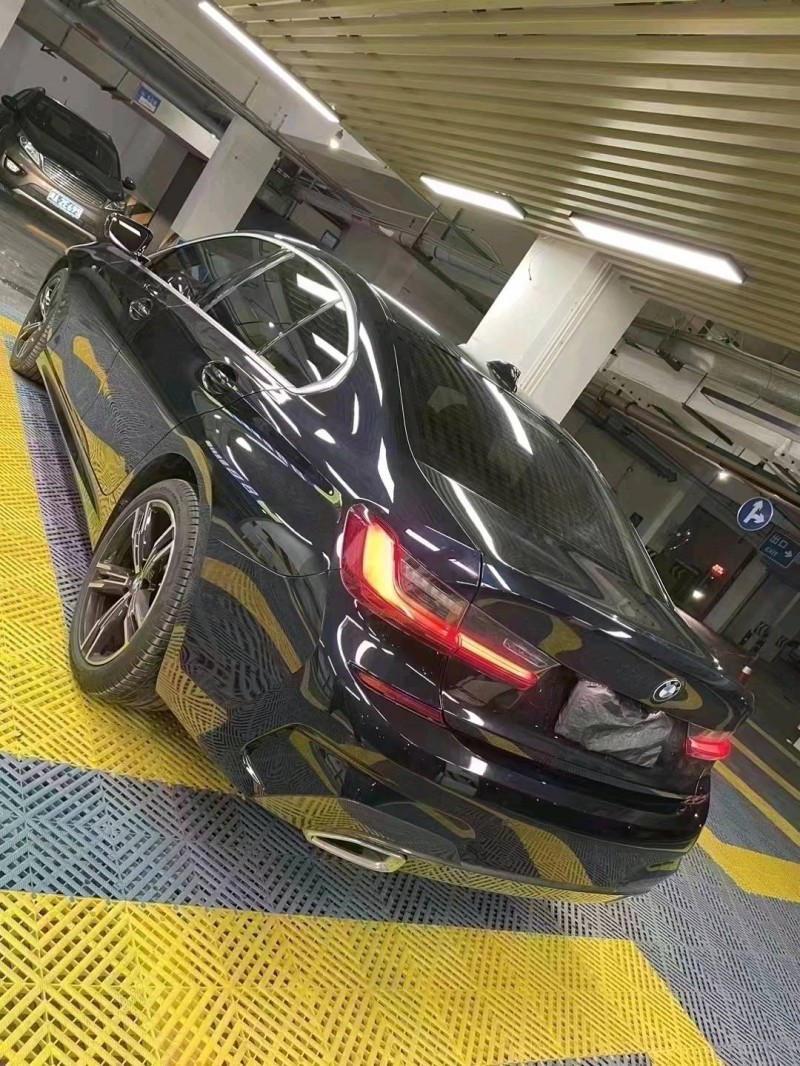 成都22年宝马3系6