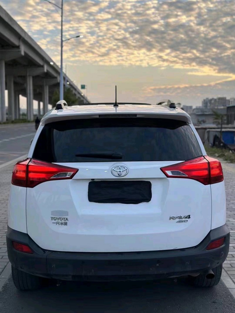 珠海14年丰田RAV4荣放6