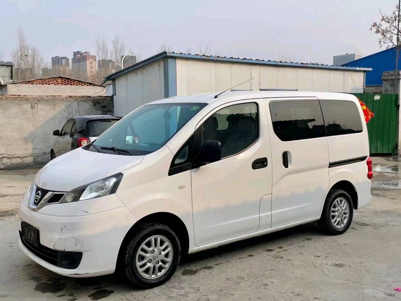 平頂山17年日產NV2002