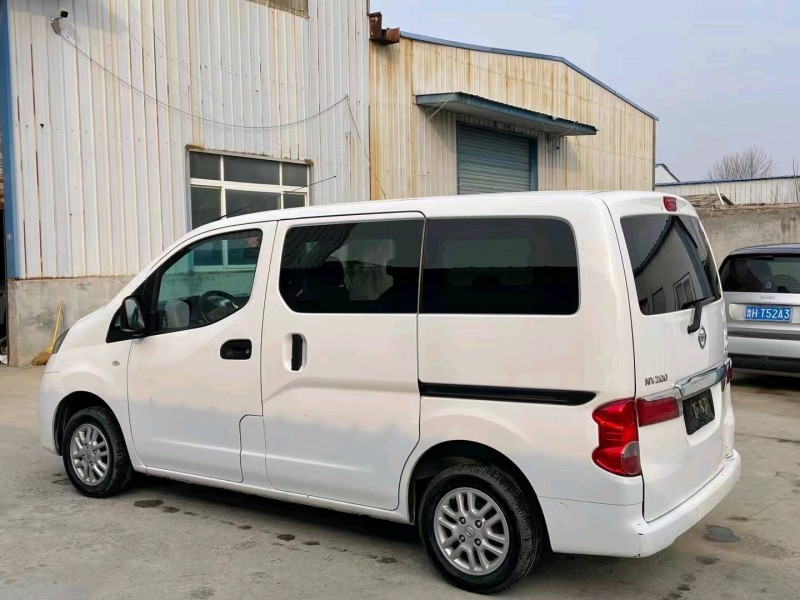 平頂山17年日產NV2008