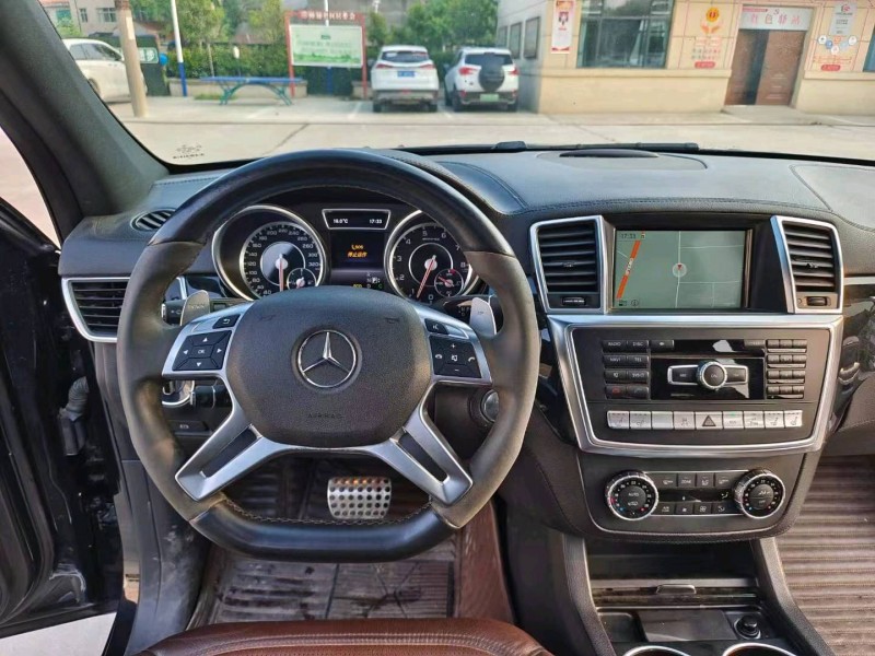 宜昌14年奔馳AMG7