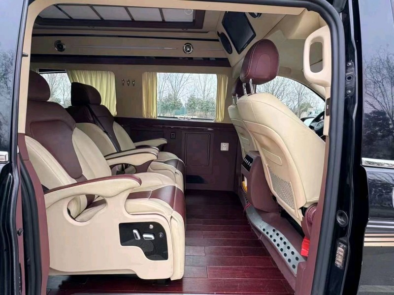 东营18年奔驰威霆6