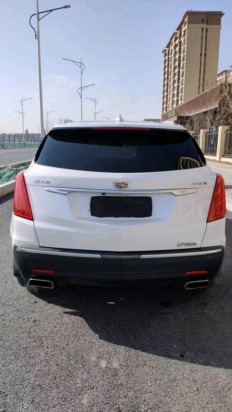 邯郸17年凯迪拉克XT56