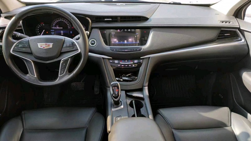 邯郸17年凯迪拉克XT58