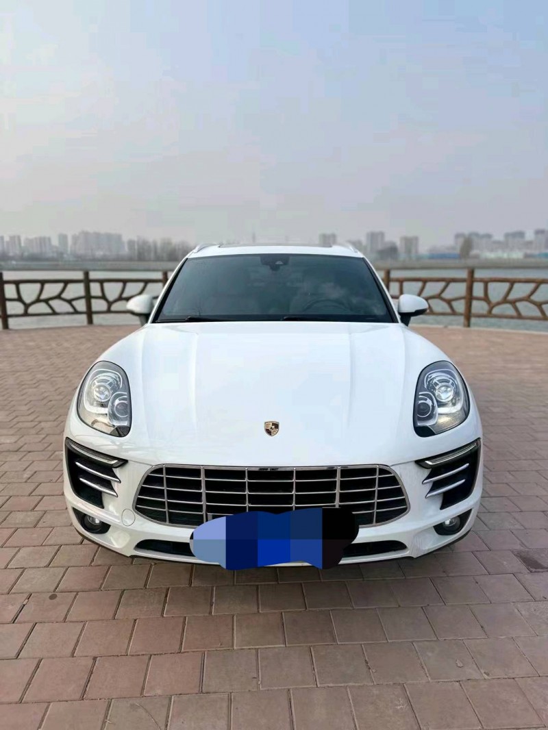 枣庄17年保时捷Macan1