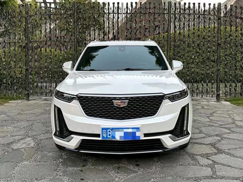 珠海20年凯迪拉克XT61