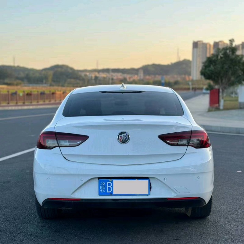 珠海20年别克君威6