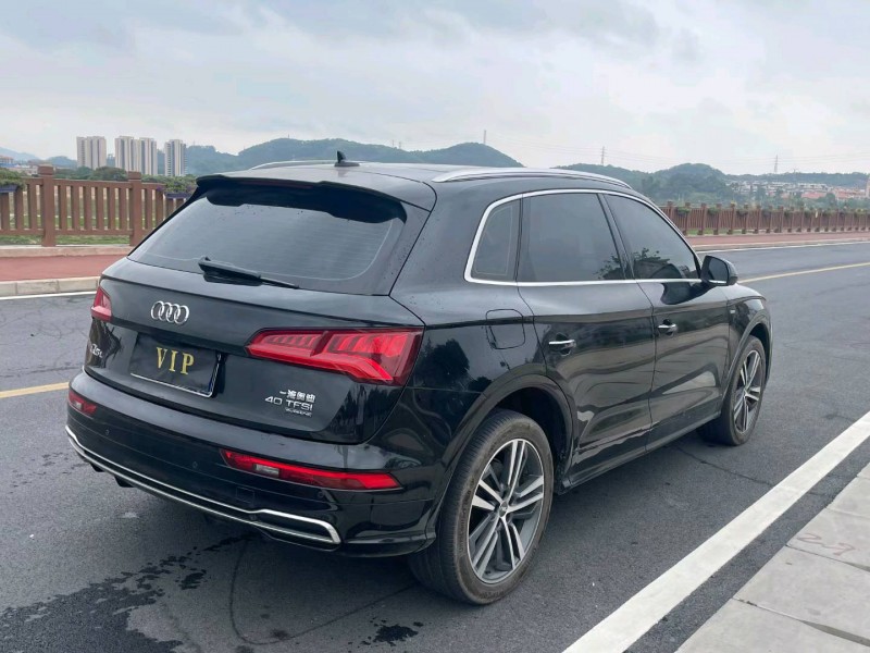 珠海21年奥迪Q55