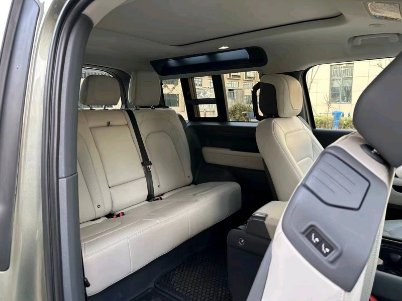 徐州23年路虎卫士4