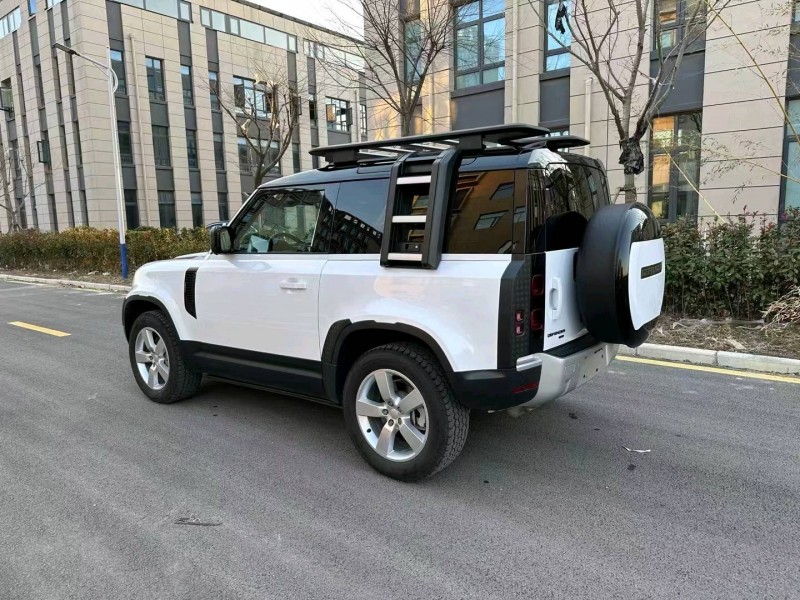 徐州23年路虎卫士7