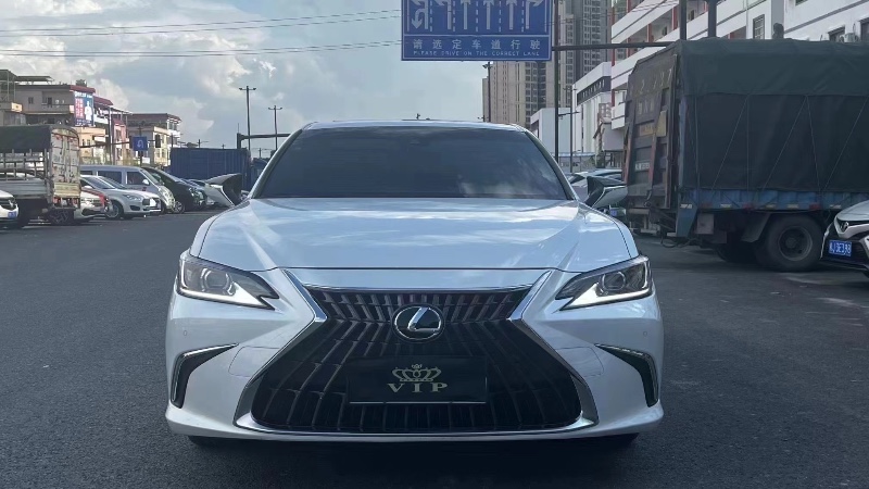 广州22年雷克萨斯ES1