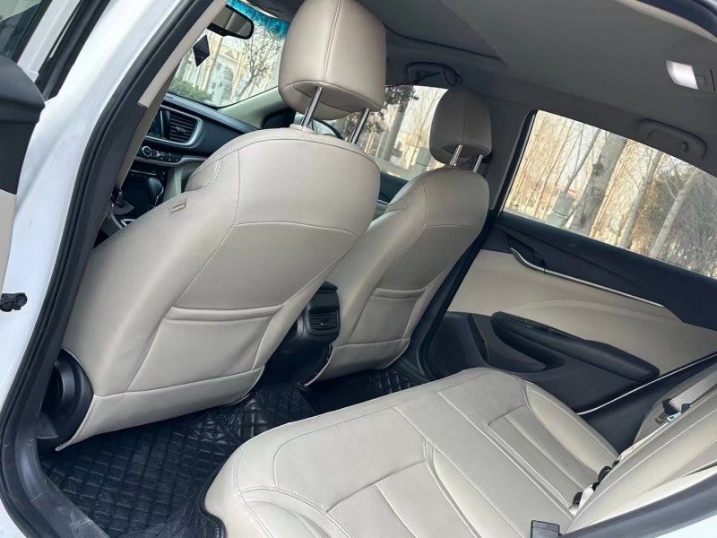 济宁20年别克英朗6