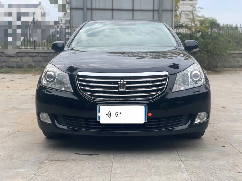 济宁11年丰田皇冠1