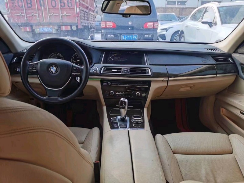 保定14年宝马7系5