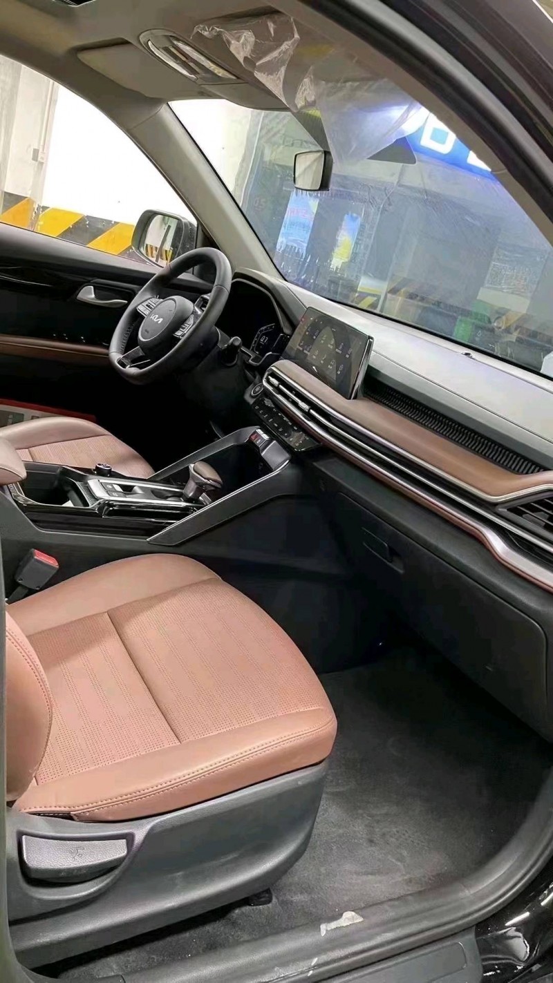 成都23年起亚智跑7