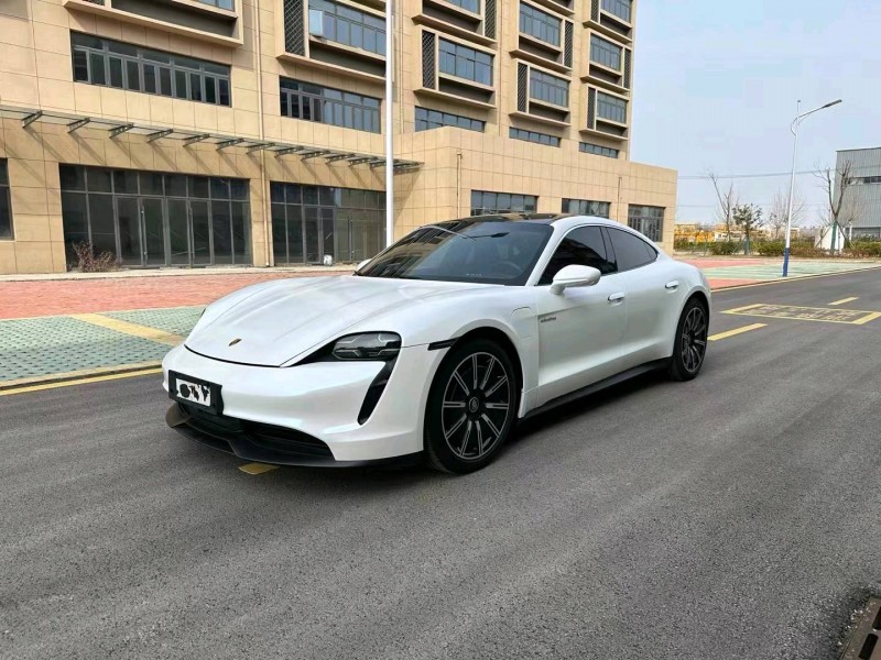 徐州22年保时捷Taycan3