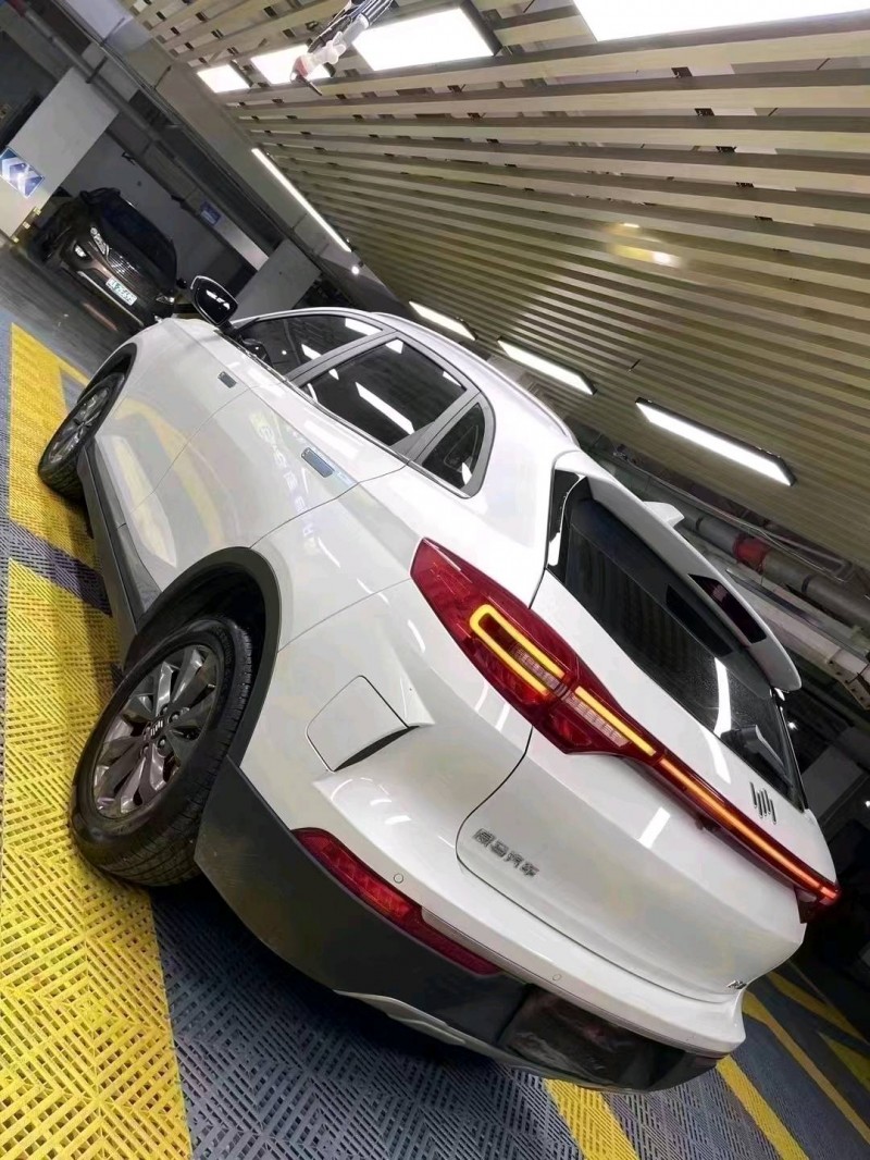 成都21年威马汽车E54