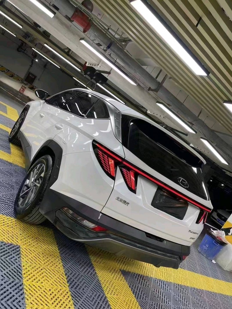 成都22年现代途胜4