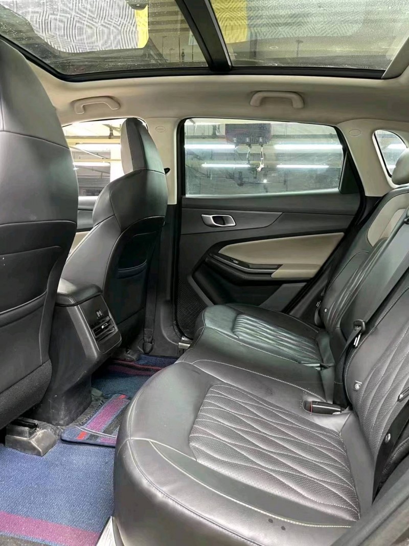 成都22年长安汽车CS557