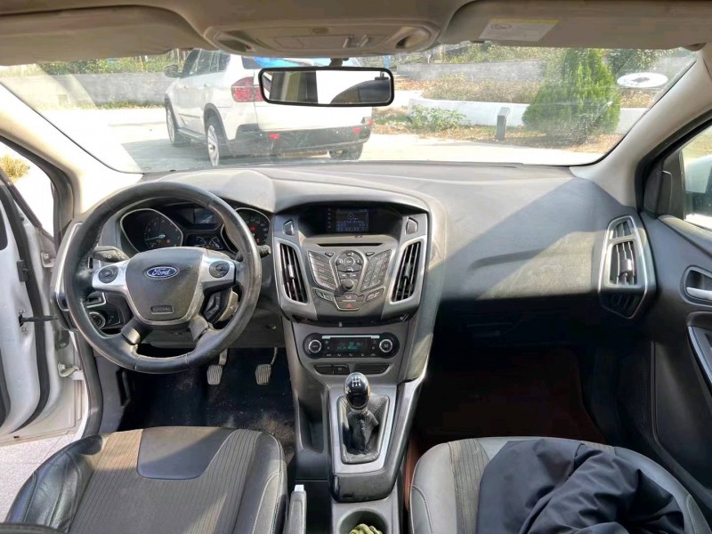 临沂14年福特福克斯5