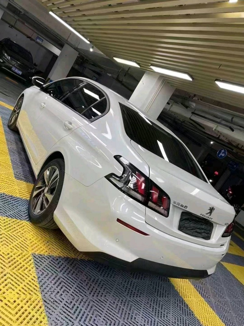 成都21年标致4084