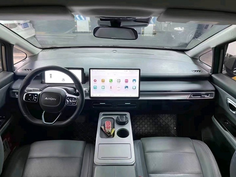 成都22年传祺埃安Y9