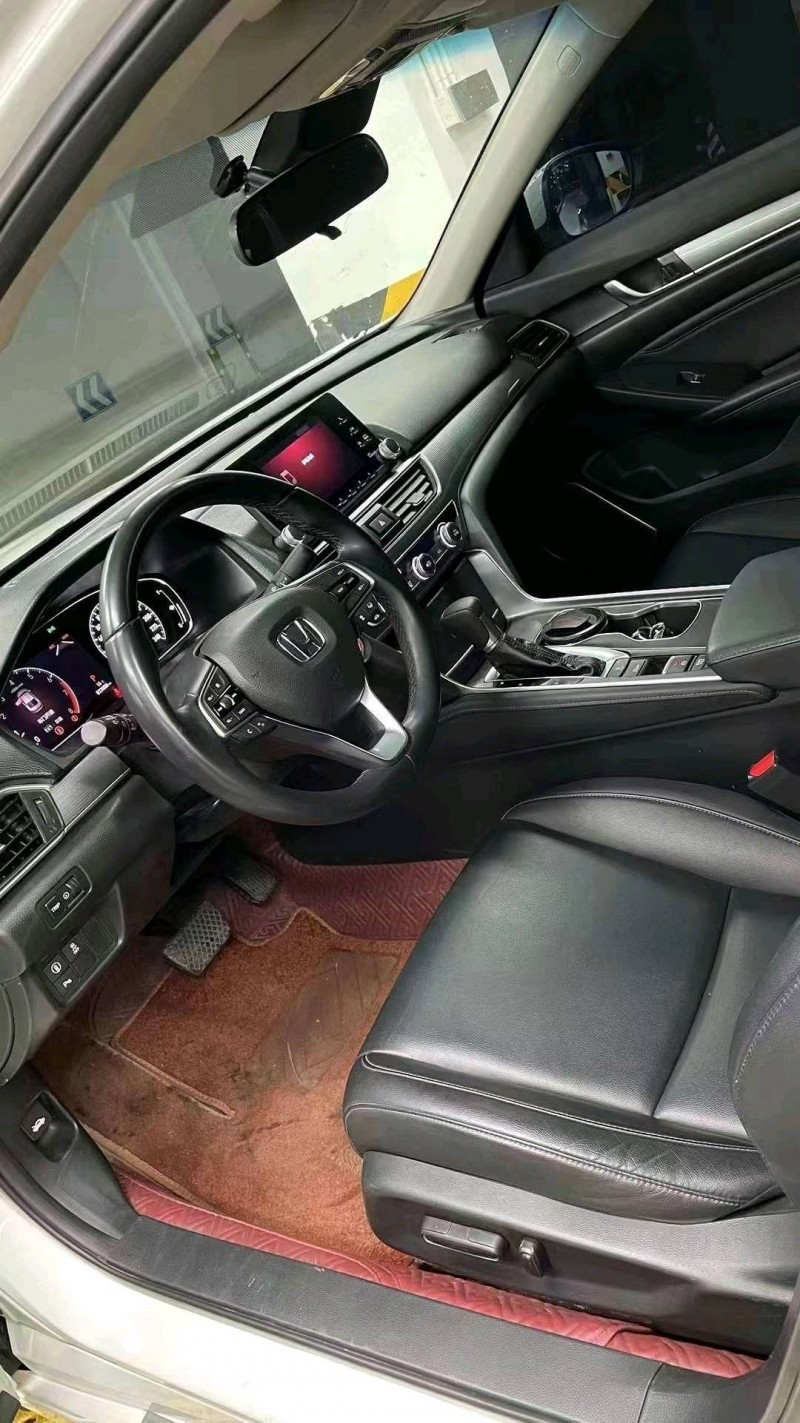 成都21年本田雅阁6