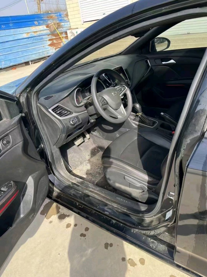 保定19年雪佛兰科鲁泽4