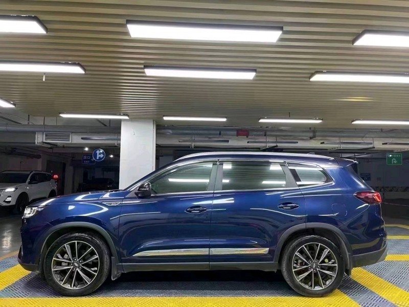 成都21年奇瑞瑞虎83