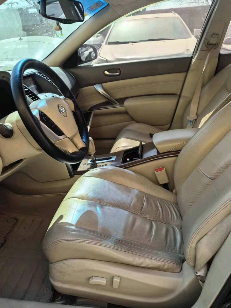 保定12年日产天籁3