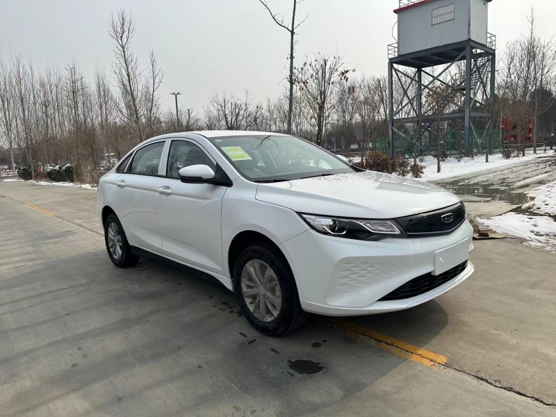 济宁23年吉利帝豪EV3