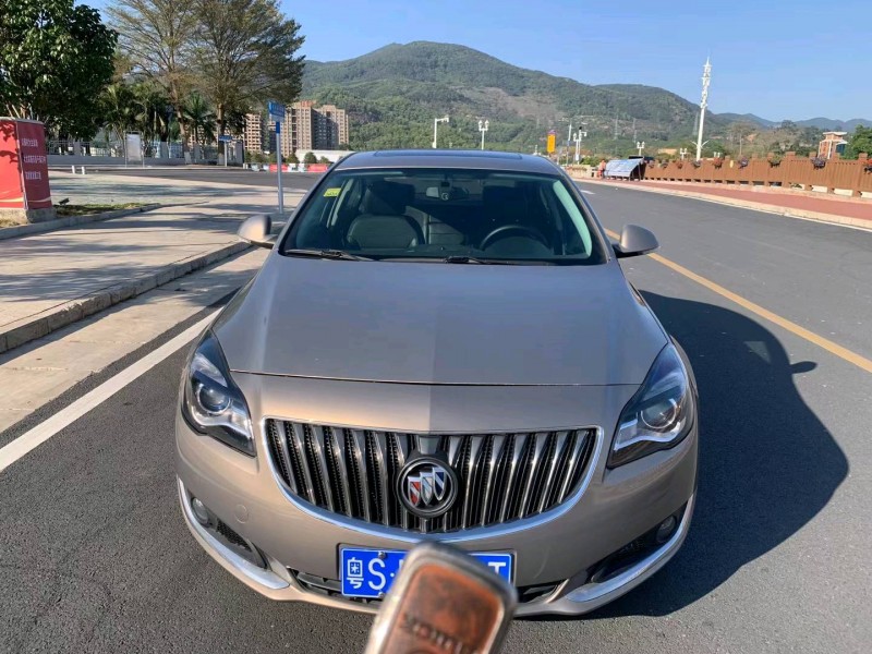 广州15年别克君威1